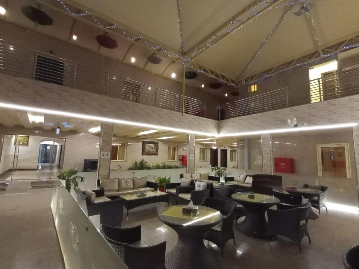 Celine Al Motamaiza Furnished Apartment Yidda Exterior foto